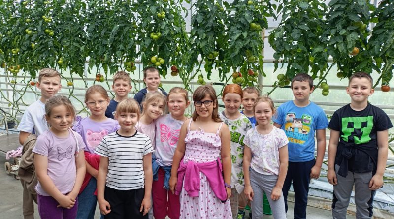 Wycieczka klasy 2 do Gospodarstwa Ogrodniczego Kolonia